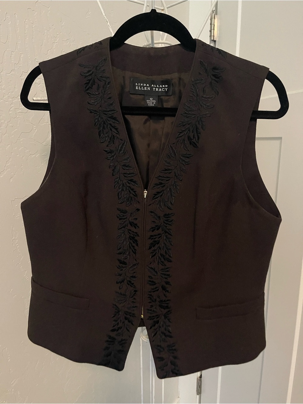 Vintage Linda Allard for Ellen Tracy Black Embroidered Zip-Front Vest